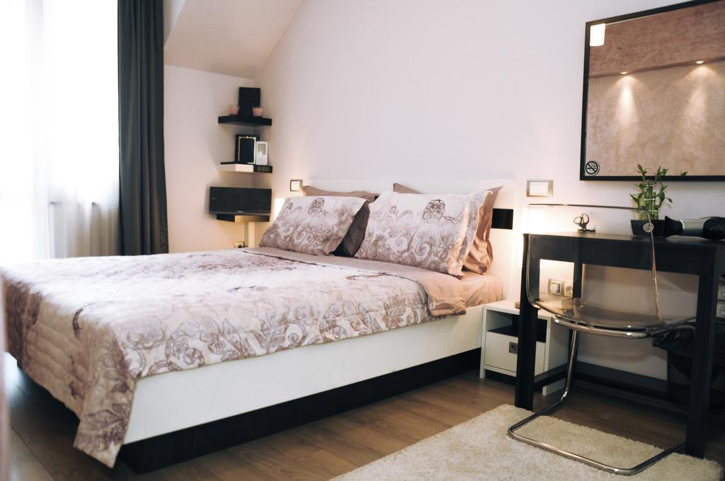 Derelli Deluxe And Derelli Adorable Apartments Σόφια Δωμάτιο φωτογραφία