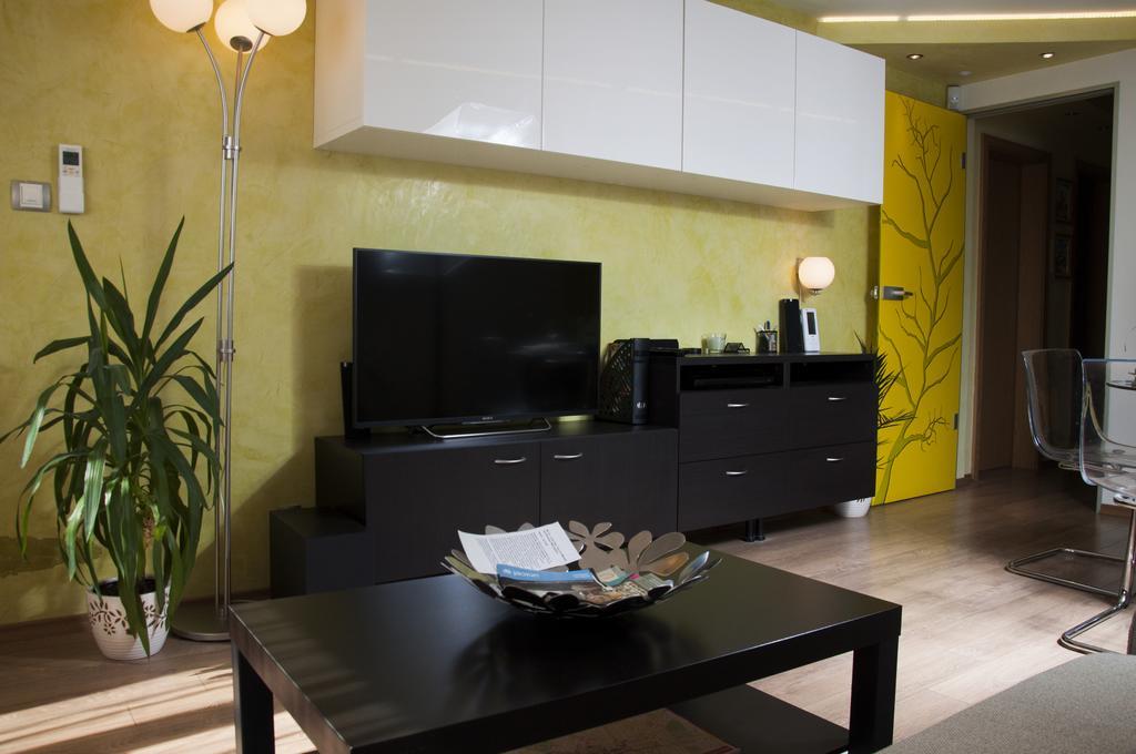 Derelli Deluxe And Derelli Adorable Apartments Σόφια Δωμάτιο φωτογραφία